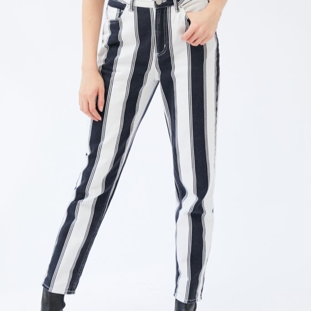 BDG High-Waisted Mom Jean